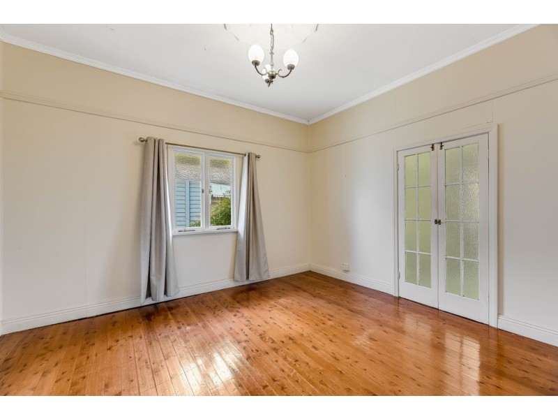 11 Haig Street, South Toowoomba QLD 4350