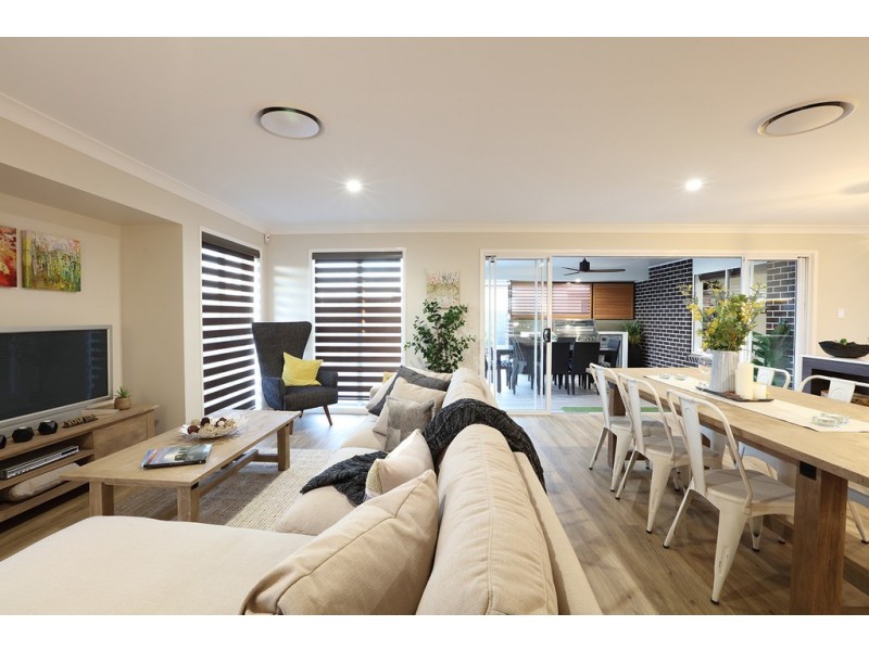 160 Kearney Street, Kearneys Spring QLD 4350