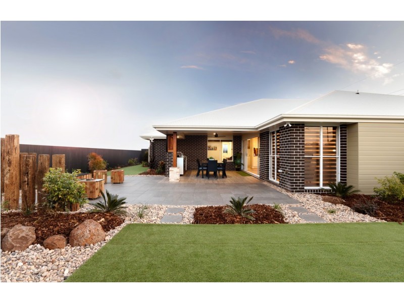 160 Kearney Street, Kearneys Spring QLD 4350