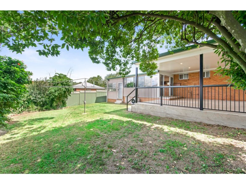 4A Bingara Street, Mount Lofty QLD 4350