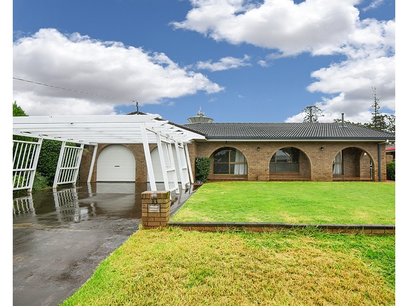 13 Hampton Street, Newtown QLD 4350