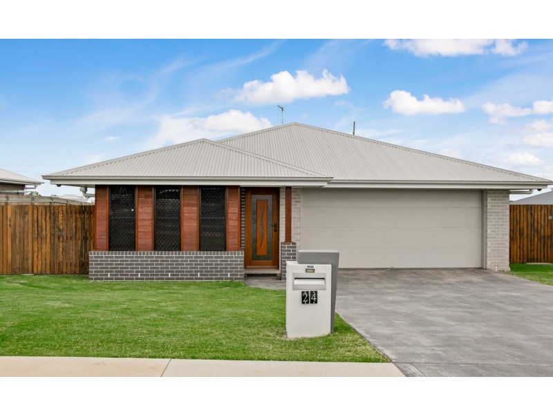 24 Hannaford Crescent, Wyreema QLD 4352