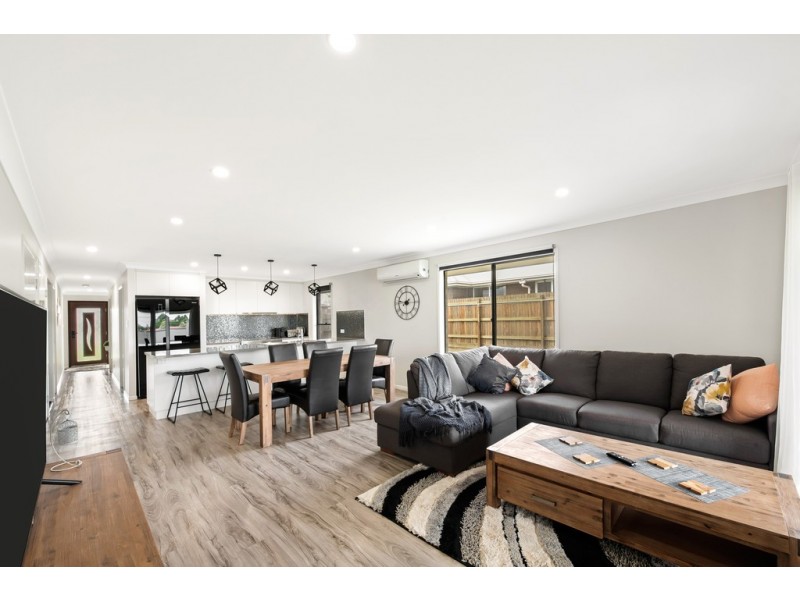 24 Hannaford Crescent, Wyreema QLD 4352