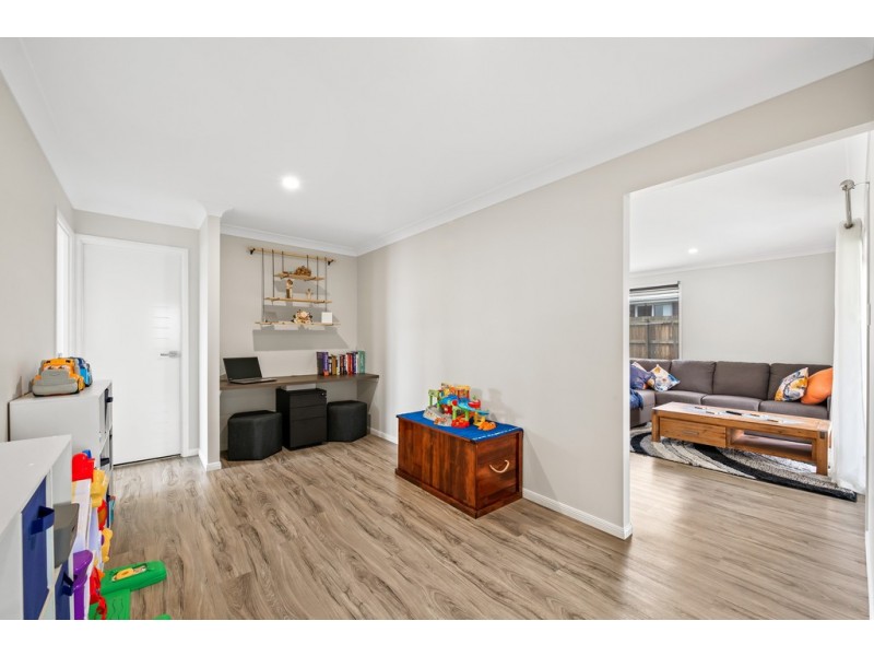 24 Hannaford Crescent, Wyreema QLD 4352