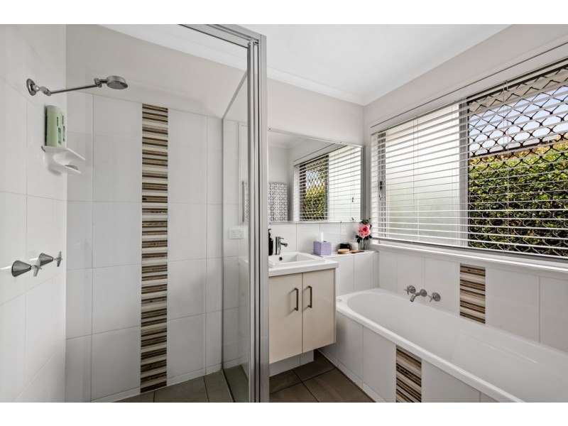 5 Smythe Street, Kearneys Spring QLD 4350