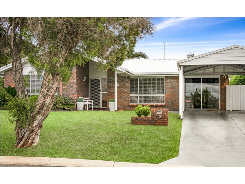 5 Smythe Street, Kearneys Spring QLD 4350