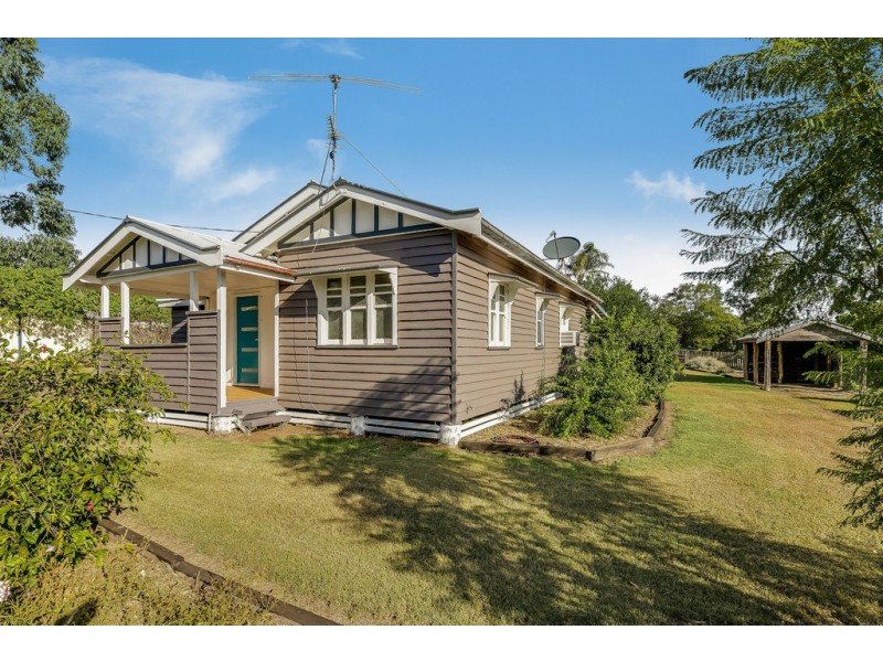 2 Hartwig Street, Goombungee QLD 4354