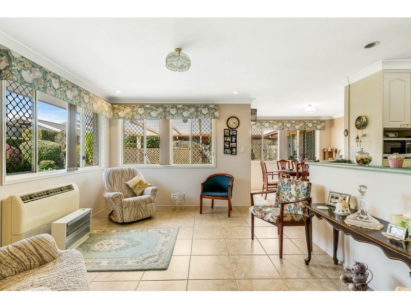 19 Oaklands Court, Glenvale QLD 4350