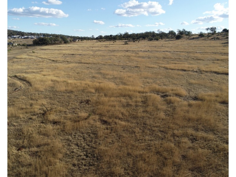Lot 900 Crimson Rosella Avenue, Meringandan West QLD 4352