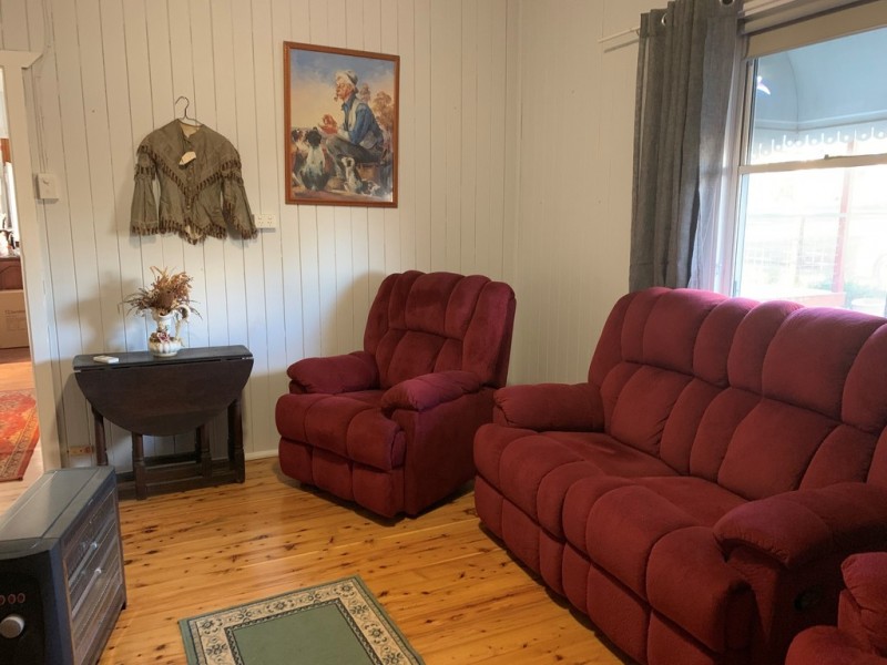 119 Hartwigs Rd, Goombungee QLD 4354