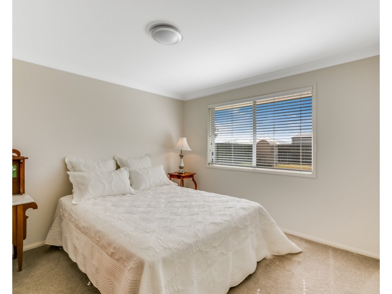 74 Hancock Circuit, Kleinton QLD 4352