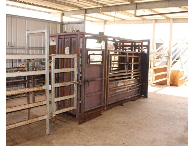 15690 New England Highway, Clifton QLD 4361