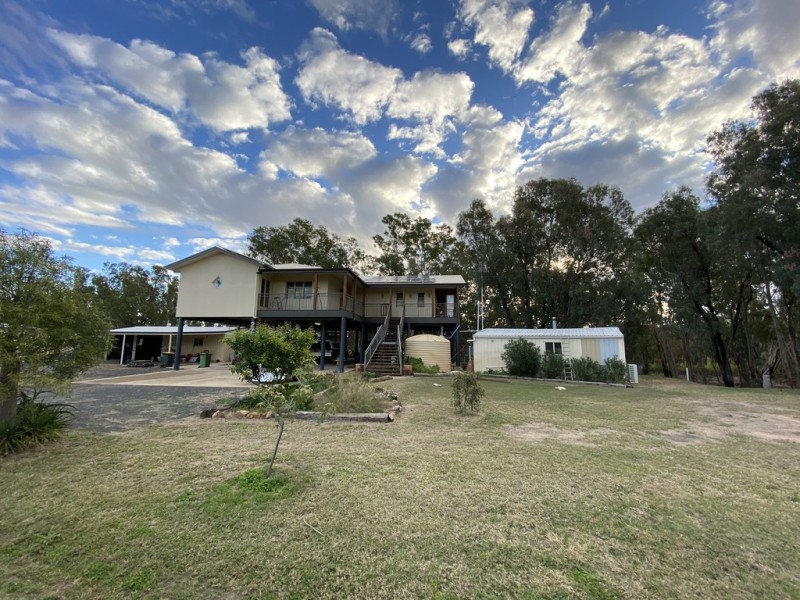 27 Foster Street, Condamine QLD 4416