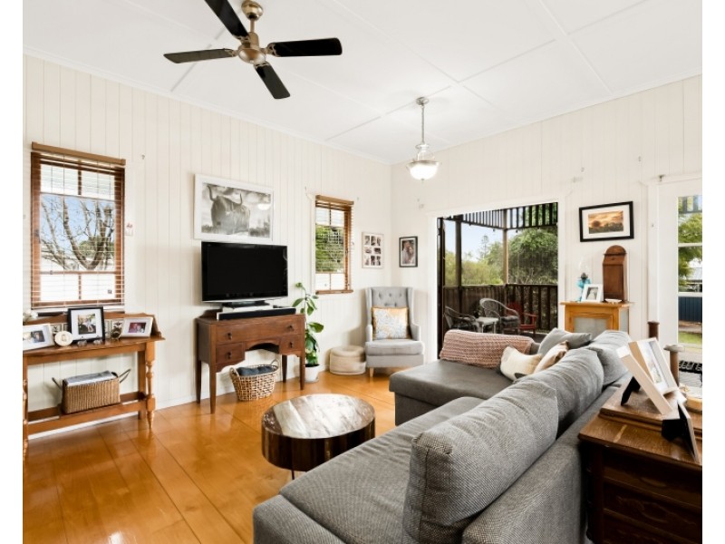 85 Stephen Street, Harristown QLD 4350