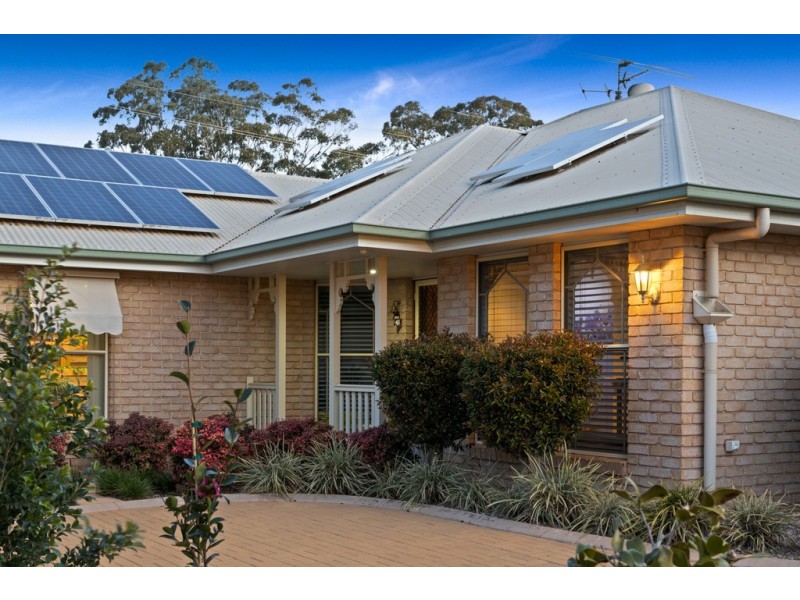 1 Kimdon Crescent, Highfields QLD 4352