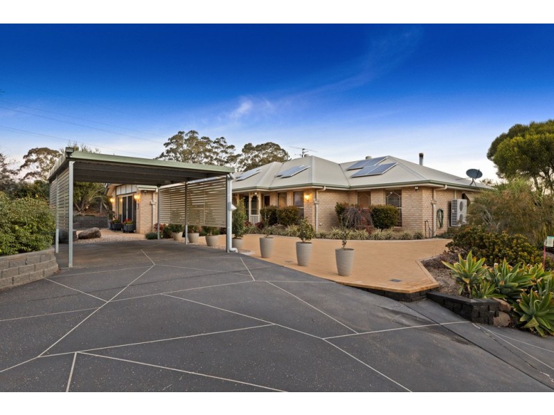 1 Kimdon Crescent, Highfields QLD 4352