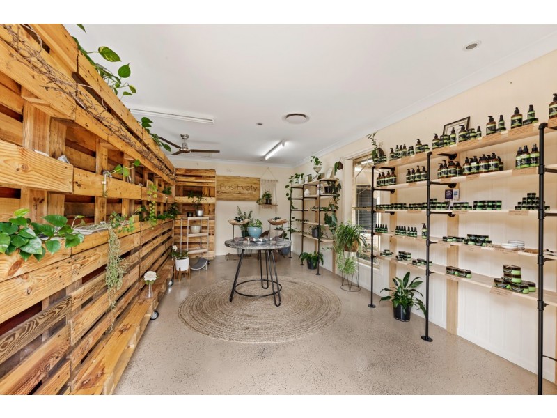 1 Kimdon Crescent, Highfields QLD 4352