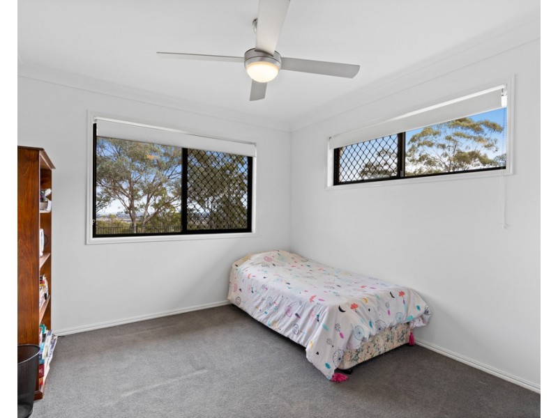 7 Hamilton Drive, Vale View QLD 4352