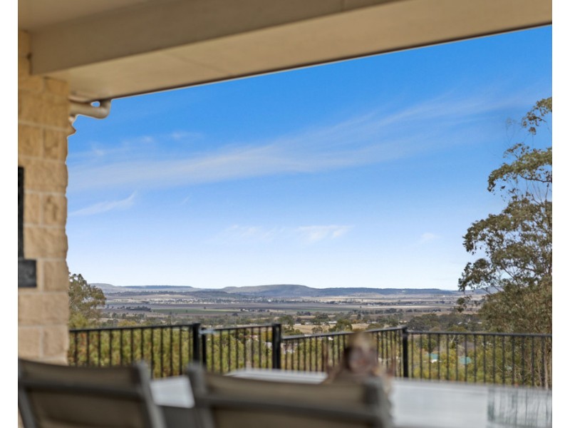 7 Hamilton Drive, Vale View QLD 4352