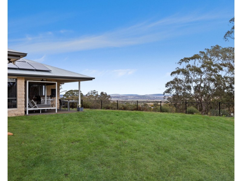 7 Hamilton Drive, Vale View QLD 4352