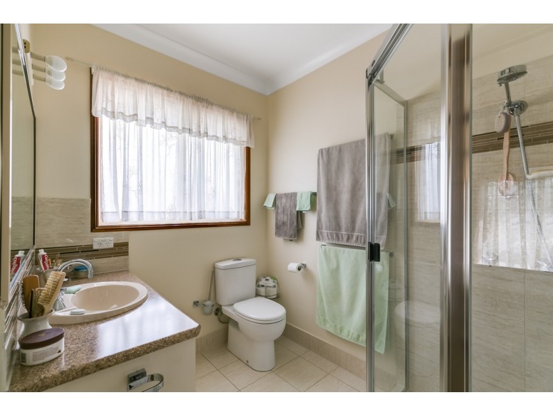 4 Stark Drive, Vale View QLD 4352