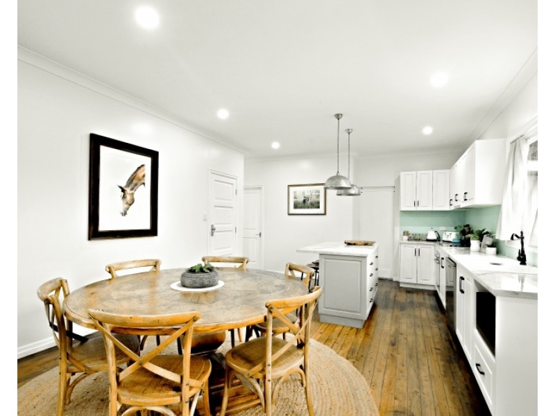 295 South Street, Harristown QLD 4350