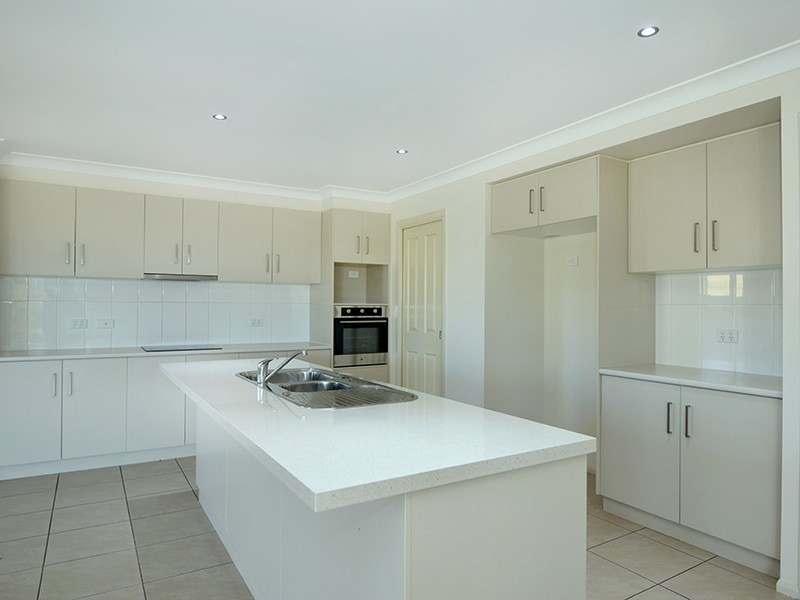 34 Charmaine  Court, Kleinton QLD 4352