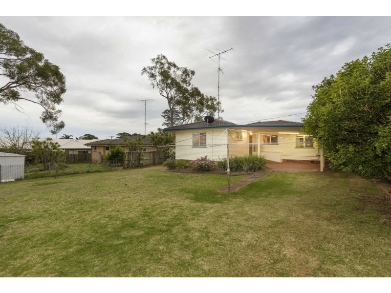 18 Weller Street, Rangeville QLD 4350