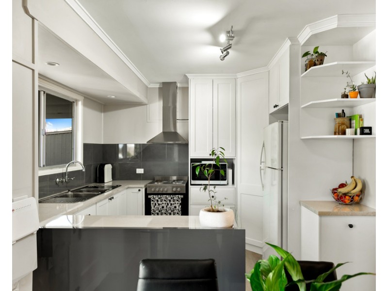 66 Knockator Crescent, Centenary Heights QLD 4350