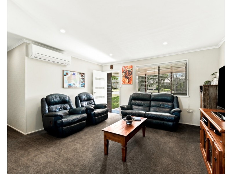 66 Knockator Crescent, Centenary Heights QLD 4350