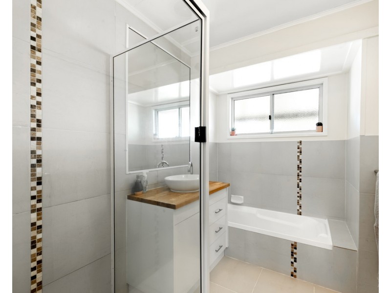 66 Knockator Crescent, Centenary Heights QLD 4350