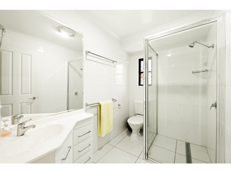 34 Hinkler Crescent, Wilsonton QLD 4350