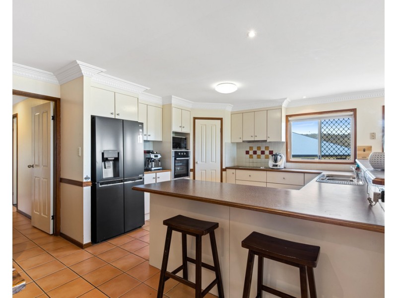 11 Amy Court, Westbrook QLD 4350