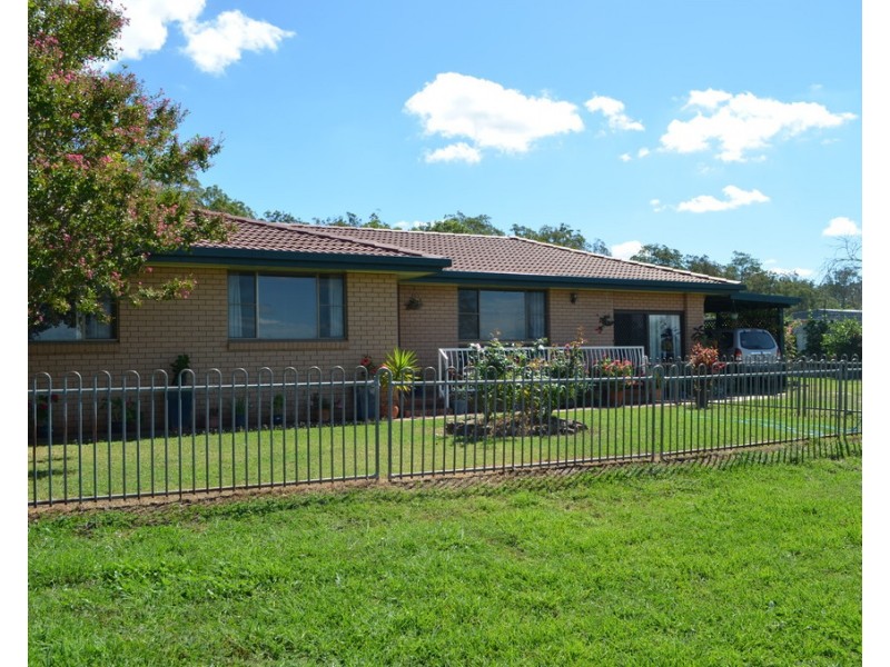 215 Hazelwood Road, Southbrook QLD 4363