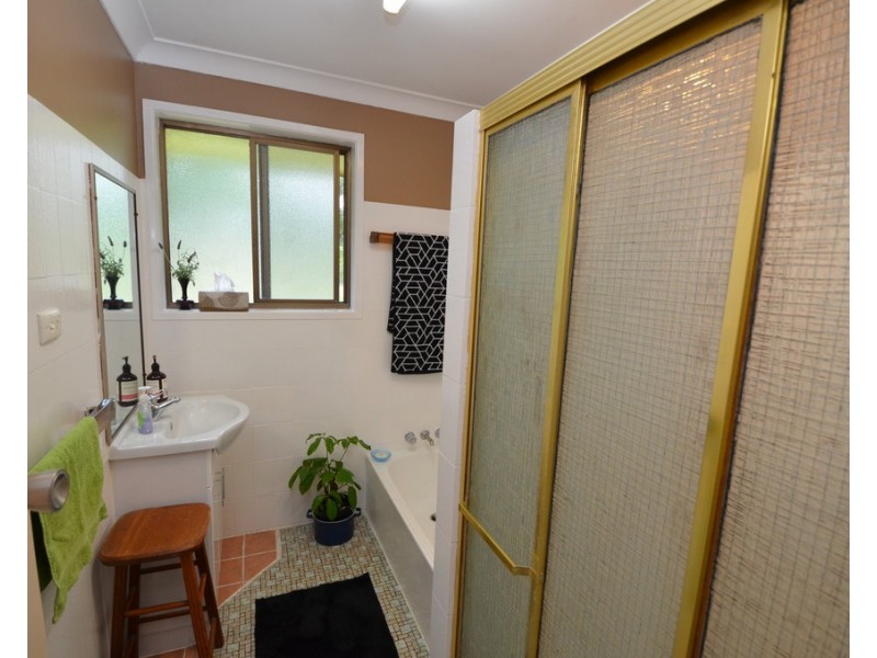 215 Hazelwood Road, Southbrook QLD 4363