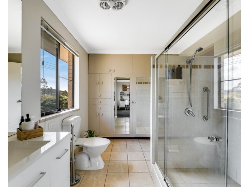 4 Ramsay Road, Glenvale QLD 4350