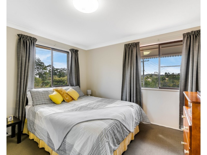 4 Ramsay Road, Glenvale QLD 4350