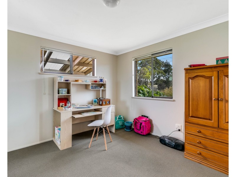 4 Ramsay Road, Glenvale QLD 4350