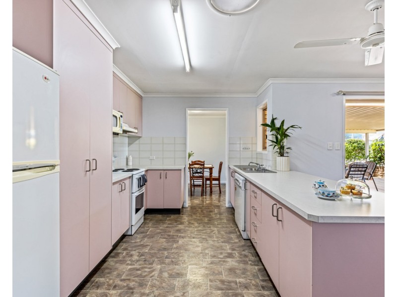 13 Handley Drive, Westbrook QLD 4350