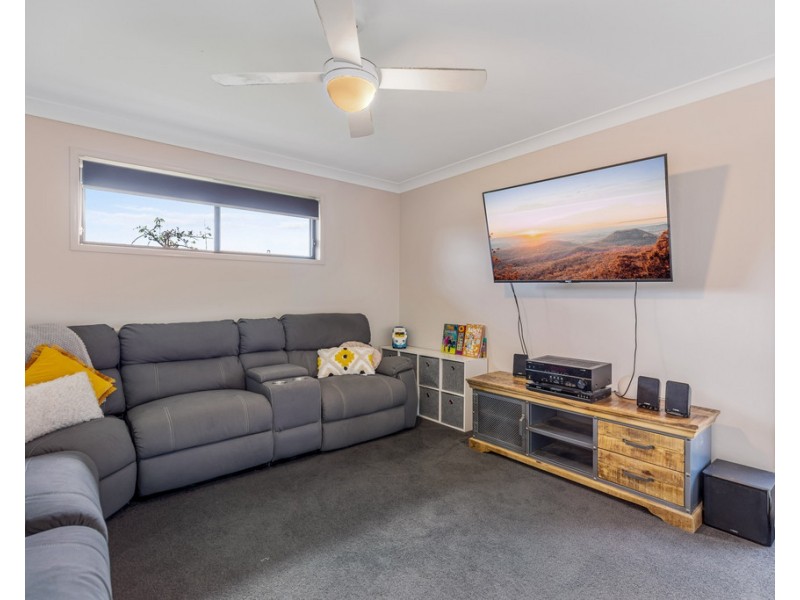 35 Whitefield Street, Glenvale QLD 4350