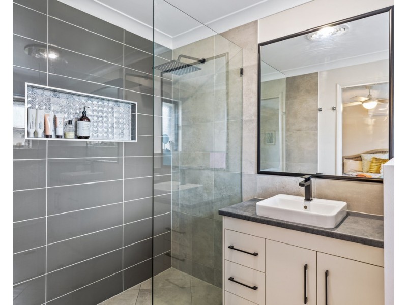 35 Whitefield Street, Glenvale QLD 4350