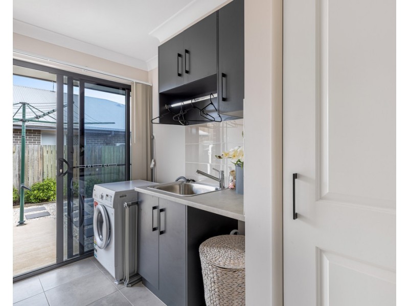 35 Whitefield Street, Glenvale QLD 4350