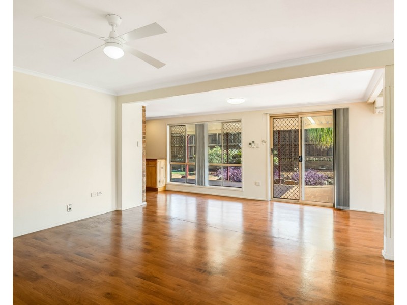 593 Greenwattle St, Glenvale QLD 4350