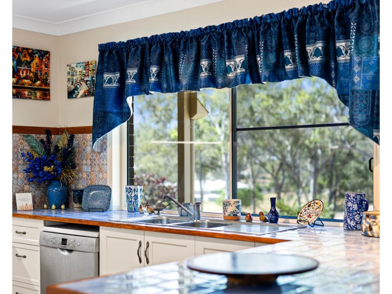 305 Kearney Street, Top Camp QLD 4350
