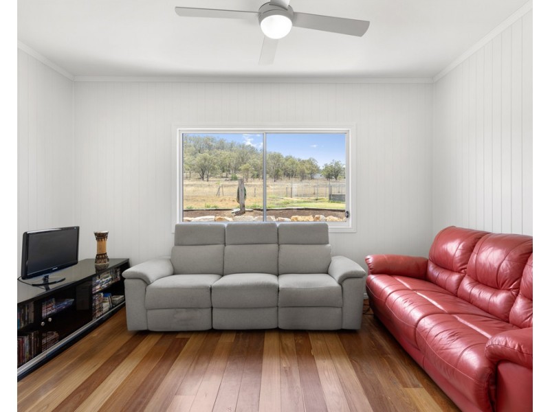 27 Gerald Lane, Greenmount QLD 4359