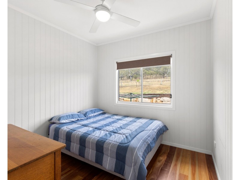 27 Gerald Lane, Greenmount QLD 4359