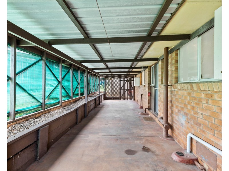 33 Hinkler Crescent, Wilsonton QLD 4350