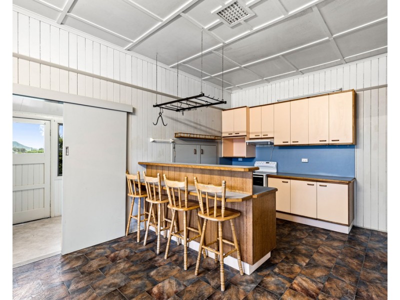 15 JORDAN COURT, Charlton QLD 4350