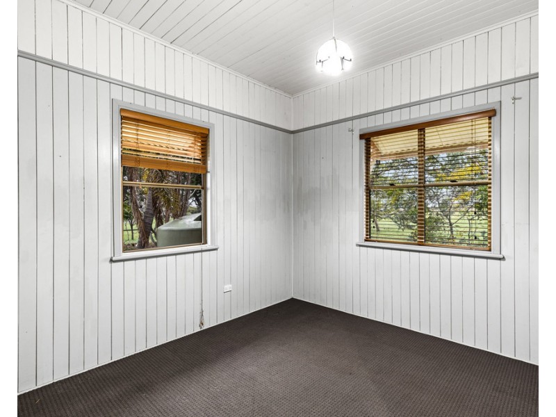 15 JORDAN COURT, Charlton QLD 4350