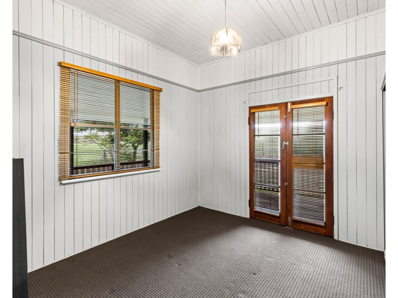 15 JORDAN COURT, Charlton QLD 4350